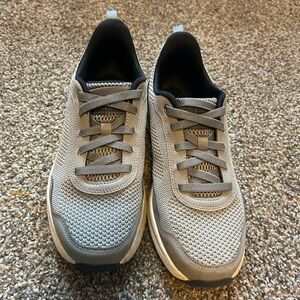 Men's Gray George Athletic Shoes size 7 1/2